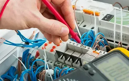 Professional electrician in Havering-atte-Bower